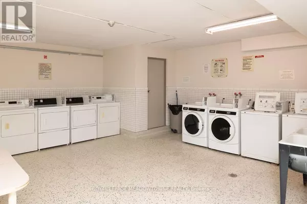 Mississauga (port Credit), ON L5G3X5,1017 Seneca AVE #209