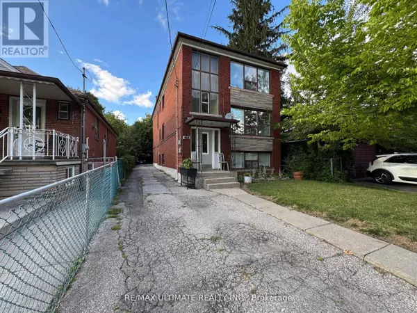 Toronto (briar Hill-belgravia), ON M6B1K5,468 Ridelle AVE #2