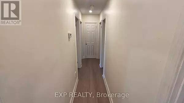 Oakville (co Central), ON L6K2W9,206 MAURICE DRIVE