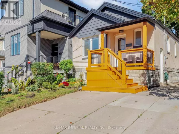 Toronto (briar Hill-belgravia), ON M6B1K9,598 RIDELLE AVENUE