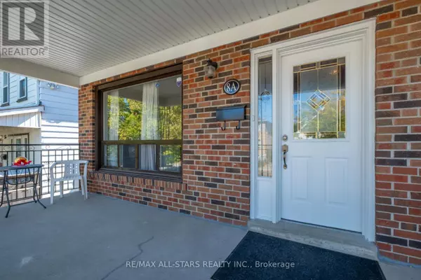 Toronto (rockcliffe-smythe), ON M6N2R5,8A RUTHVEN PLACE