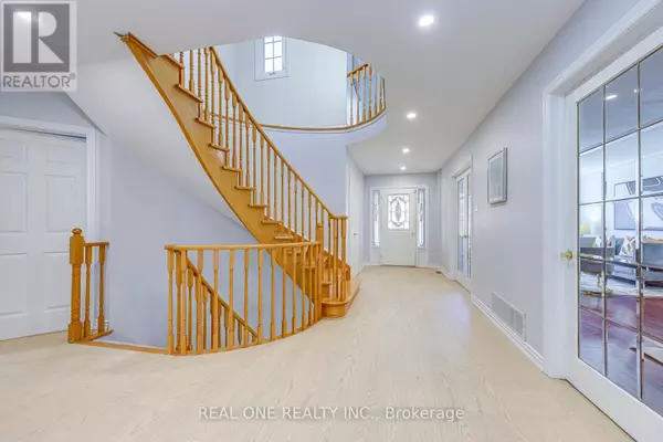 Oakville (wc Wedgewood Creek), ON L6H4V7,403 GLENASHTON DRIVE