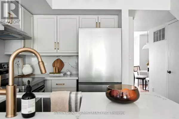 Toronto (south Parkdale), ON M6K1X2,18 Laidlaw ST #1026