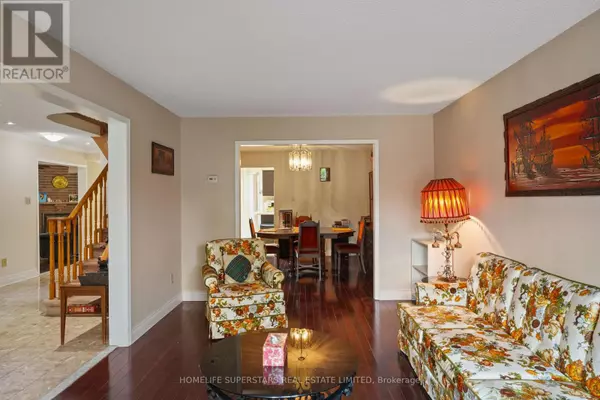 Mississauga (hurontario), ON L5R1Z5,4551 GUILDWOOD (UPPER LEVEL) WAY