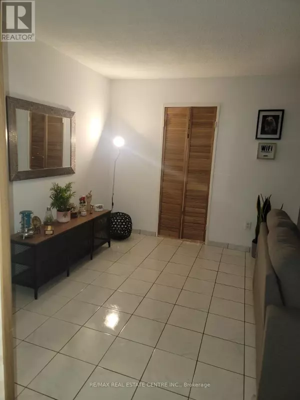 Mississauga (malton), ON L4T1B3,3577 Derry RD #207