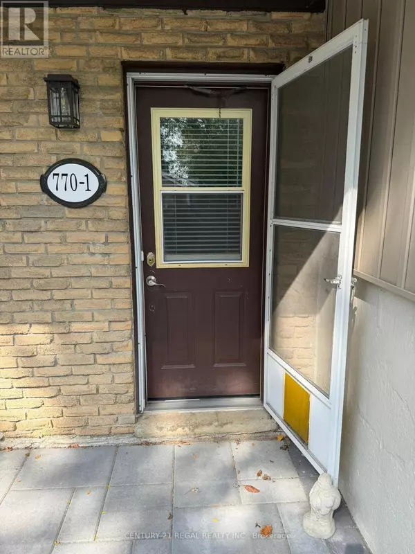 Milton (dp Dorset Park), ON L9T3C4,770 Applewood CRES #1