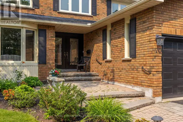 Oakville (ga Glen Abbey), ON L6M2B4,1210 BEECHGROVE CRESCENT