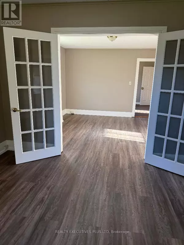 Brampton (bram West), ON L6Y0E1,8948 HERITAGE ROAD