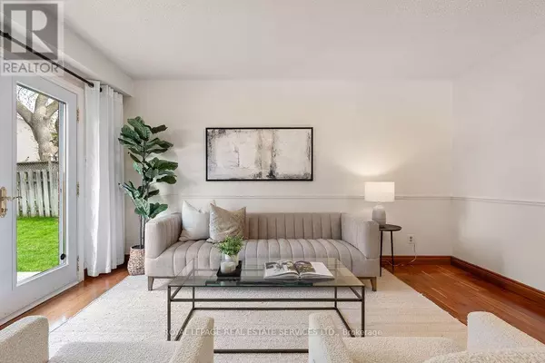 Oakville (br Bronte), ON L6L5S2,161 RIVERVIEW STREET