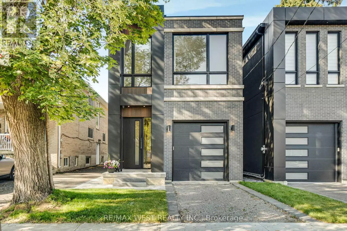 Toronto (alderwood), ON M8W3X1,12A FOCH AVENUE