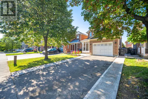 Brampton (northwest Sandalwood Parkway), ON L7A1M5,8 TWIN PINES CRESCENT