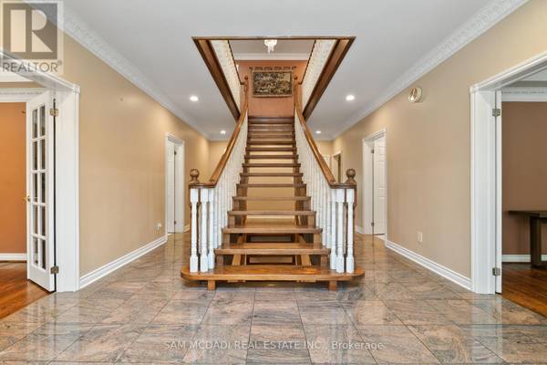 Mississauga (erindale), ON L5C1Y1,2339 GLENGARRY ROAD