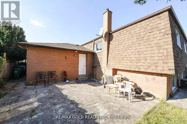 Mississauga (malton), ON L4T3E5,3630 BRANDON GATE DRIVE