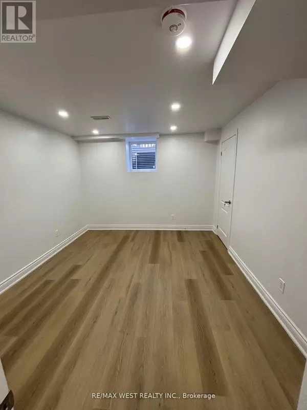 Brampton (northwest Brampton), ON L7A0S5,BASEMENT UNIT - 7 LOCOMOTIVE CRESCENT