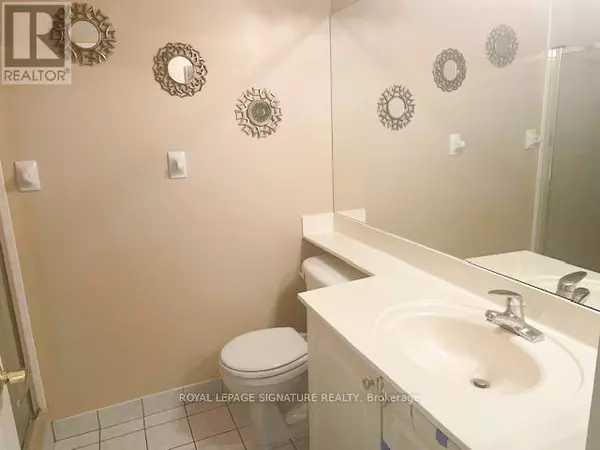 Mississauga (hurontario), ON L5R4B1,25 Kingsbridge Garden CIR Southeast #224