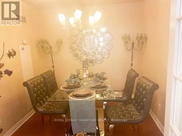 Mississauga (hurontario), ON L5R4B1,25 Kingsbridge Garden CIR Southeast #224