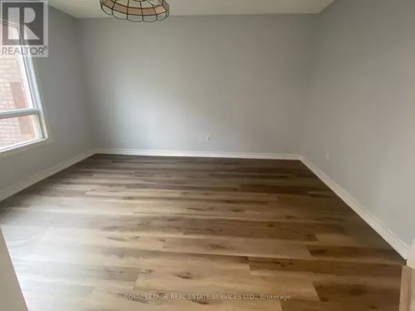 Oakville (ro River Oaks), ON L6H5Z4,104 INVERHURON TRAIL