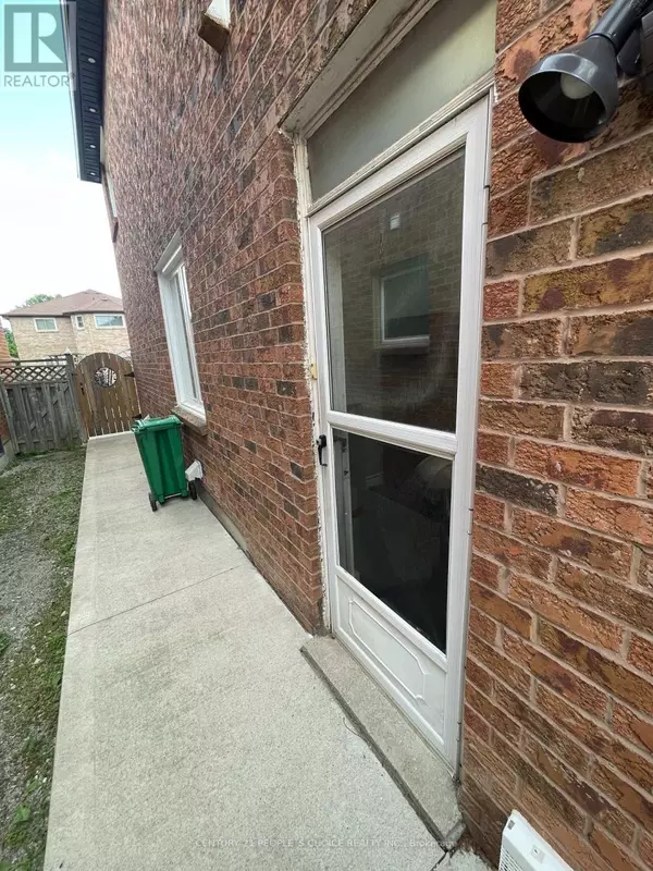 Mississauga (hurontario), ON L5R2J7,LOWER LEVEL - 340 BRISTOL ROAD