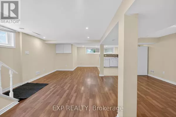 Mississauga (erindale), ON L5C2G8,LOWER LEVEL - 3567 QUEENSTON DRIVE