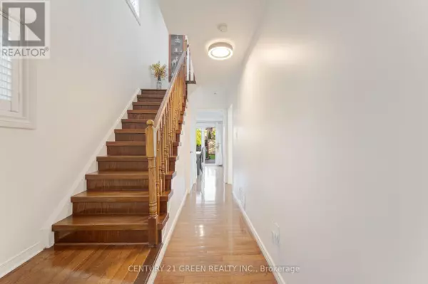 Oakville (wm Westmount), ON L6M3N7,2146 SHADY GLEN ROAD