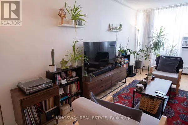 Toronto (etobicoke West Mall), ON M9C1G1,451 The West Mall DR #518