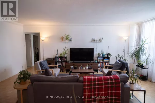 Toronto (etobicoke West Mall), ON M9C1G1,451 The West Mall DR #518