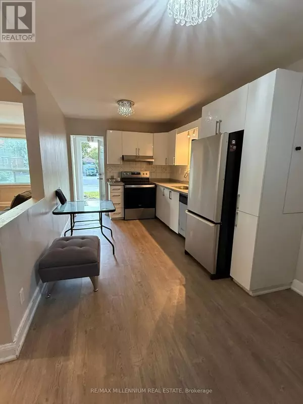 Toronto (brookhaven-amesbury), ON M6M2S4,19 WESTCHESTER STREET