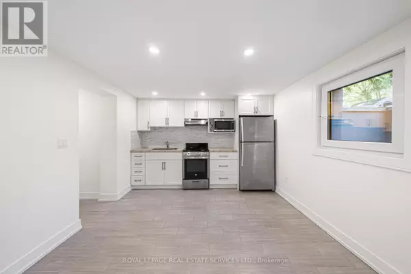 Toronto (long Branch), ON M8W2Y9,50 Arcadian CIR #3