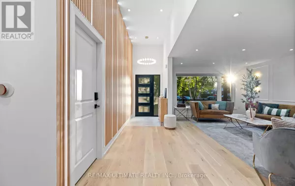 Oakville (wo West), ON L6L5E5,2495 WATERFORD STREET