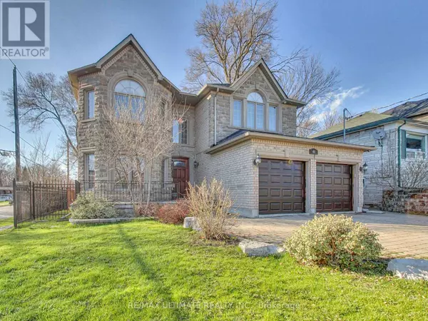 Toronto (brookhaven-amesbury), ON M6M2X3,40 Harrow DR #3