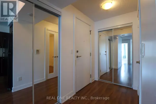 Mississauga (city Centre), ON L5B0E1,330 Burnhamthorpe RD West #801