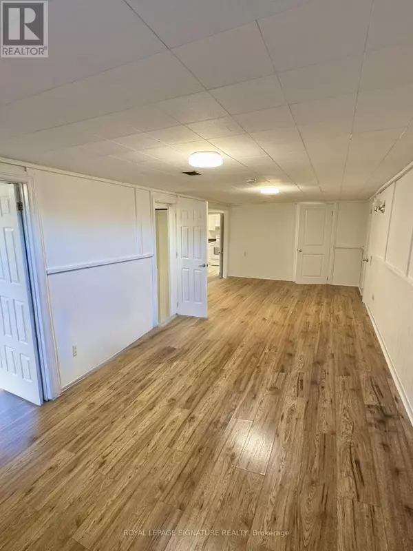 Toronto (brookhaven-amesbury), ON M6M2W6,16 Hawkins DR #Basement