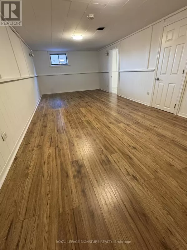 Toronto (brookhaven-amesbury), ON M6M2W6,16 Hawkins DR #Basement