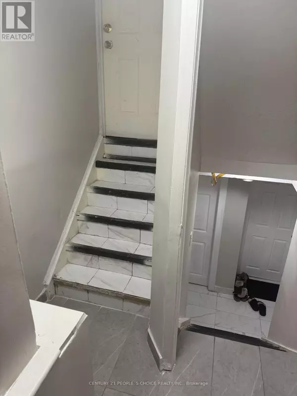 Brampton (brampton West), ON L6X2T6,23 DEERPARK CRESCENT