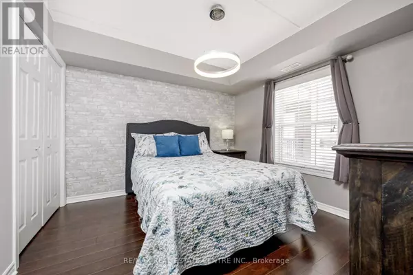Milton (de Dempsey), ON L9T7S5,1360 Main ST East #304