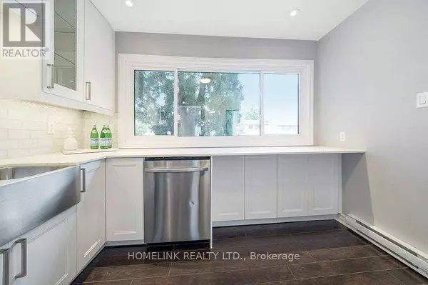 Brampton (central Park), ON L6S1X6,25 HERCULES COURT