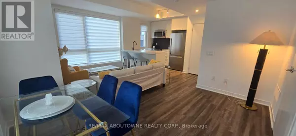 Toronto (weston-pellam Park), ON M6N0B5,40 Ed Clark Gardens BLVD #16