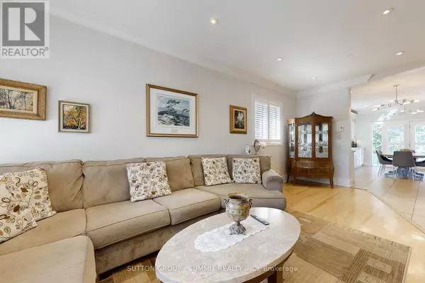 Mississauga (streetsville), ON L5M2P1,5981 RAYSHAW CRESCENT