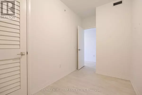 Toronto (alderwood), ON M8W0C3,408 Browns Line #510