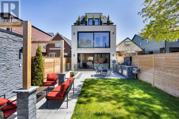 Toronto (new Toronto), ON M8V3A2,40 SIXTH STREET