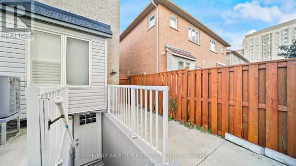 Mississauga (hurontario), ON L4Z4K5,128 Breton AVE #Lower
