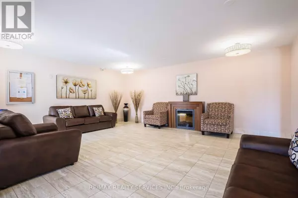 Brampton (queen Street Corridor), ON L6T4A2,3 Lisa ST #108