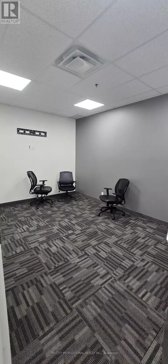 Mississauga (northeast), ON L4V1X1,6415 Northwest DR #18