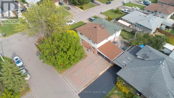 Brampton (southgate), ON L6T3L6,82 DAVENPORT CRESCENT