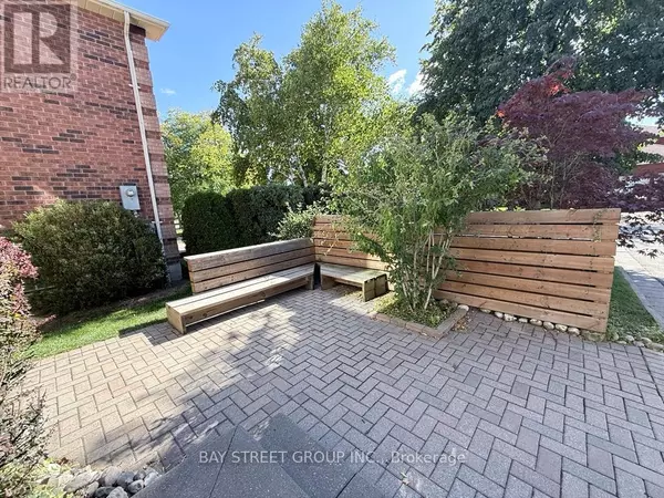 Mississauga (erin Mills), ON L5L5A4,3550 MARMAC CRESCENT E