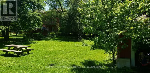 Mississauga (streetsville), ON L5M1G5,256 HILLSIDE DRIVE