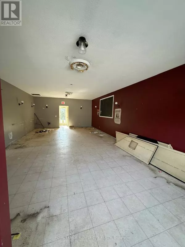 Orangeville, ON L9W1L3,318 Broadway AVE #4