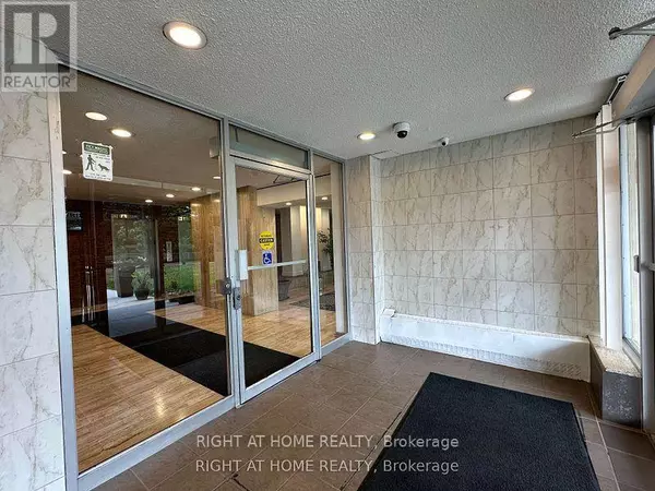 Toronto (black Creek), ON M3N2P3,335 Driftwood AVE #211