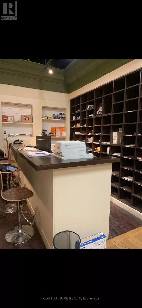 Mississauga (northeast), ON L4W4E1,1759 Britannia Rd RD North #Unit 2