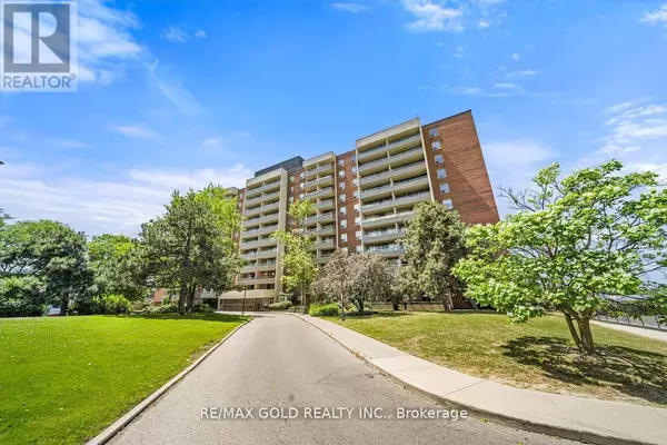 9 Four Winds DR #206, Toronto (york University Heights), ON M3J2S9